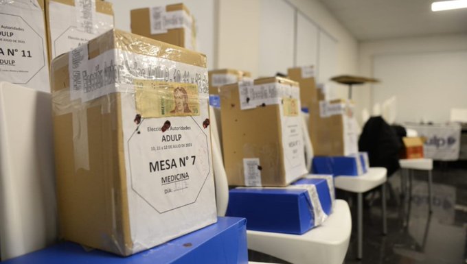 Elecciones de ADULP: en una histórica jornada, ganó la lista Azul Violeta