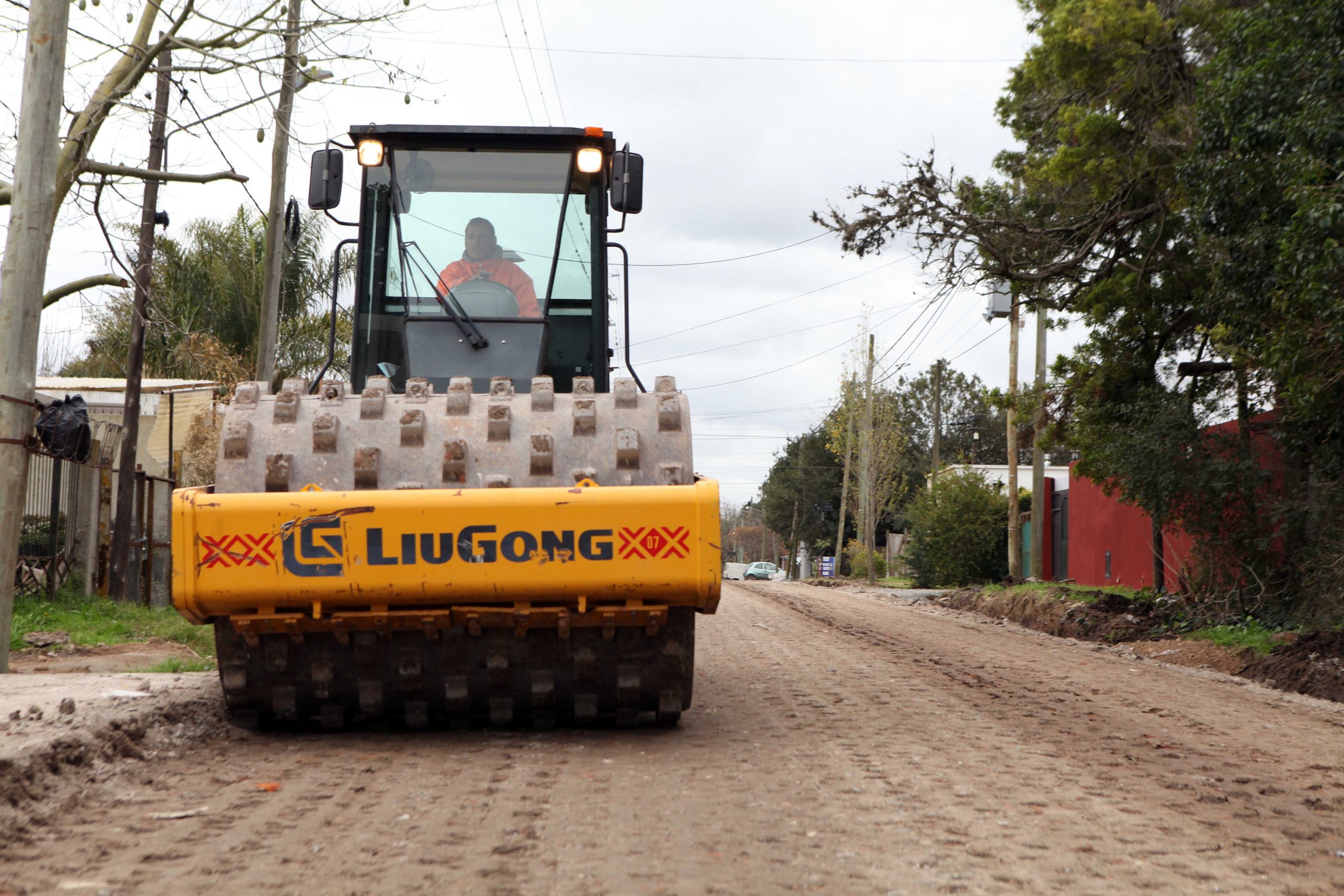 Siguen las obras de asfaltado en City Bell: conocé en que zonas