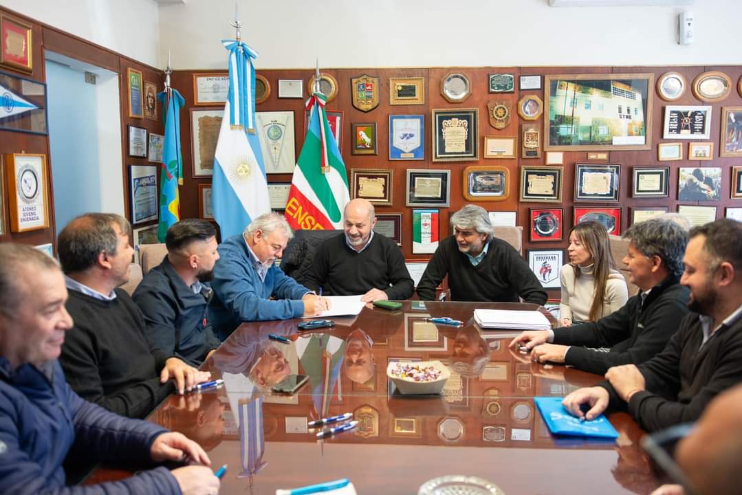 Ensenada se convierte en el primer municipio en anunciar el bono de $60 mil para trabajadores municipales