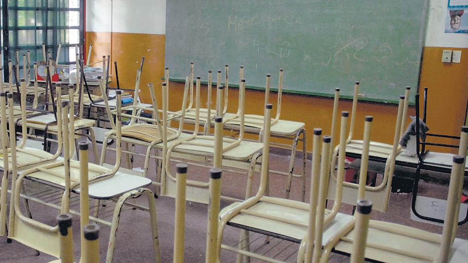 Dos gremios realizarán paro y habrá sólo dos días de clase esta semana