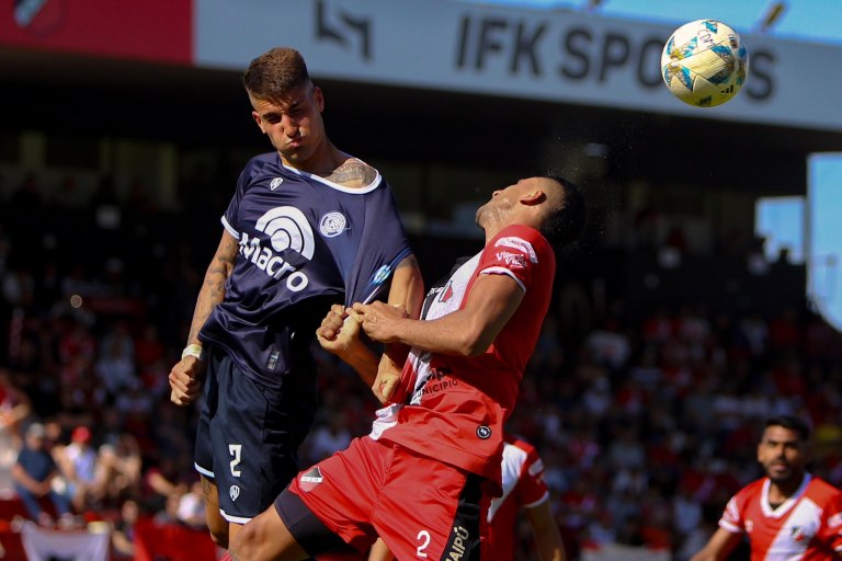 Independiente Rivadavia ganó y jugará la final por el ascenso