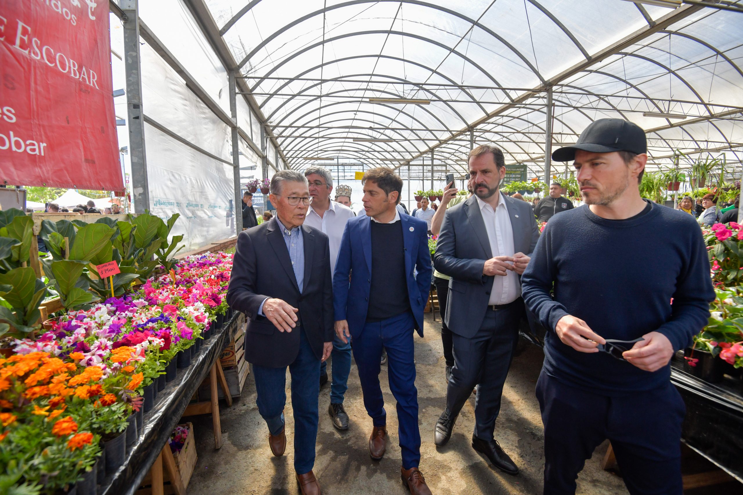 Kicillof visitó la 60° Fiesta Nacional de la Flor