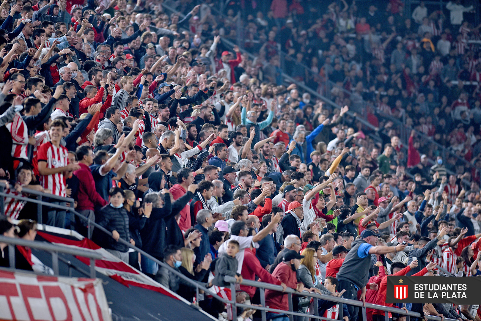 Estudiantes le realizó un pedido especial a los hinchas para evitar sanciones en el estadio