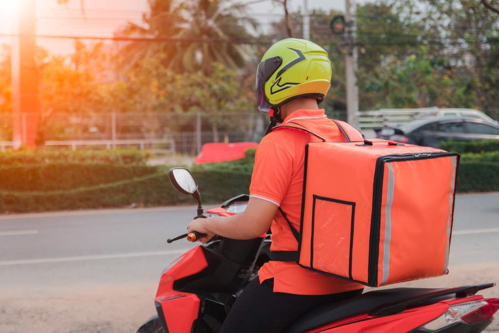 Entró en vigencia el seguro gratuito para trabajadores de delivery: cómo acceder