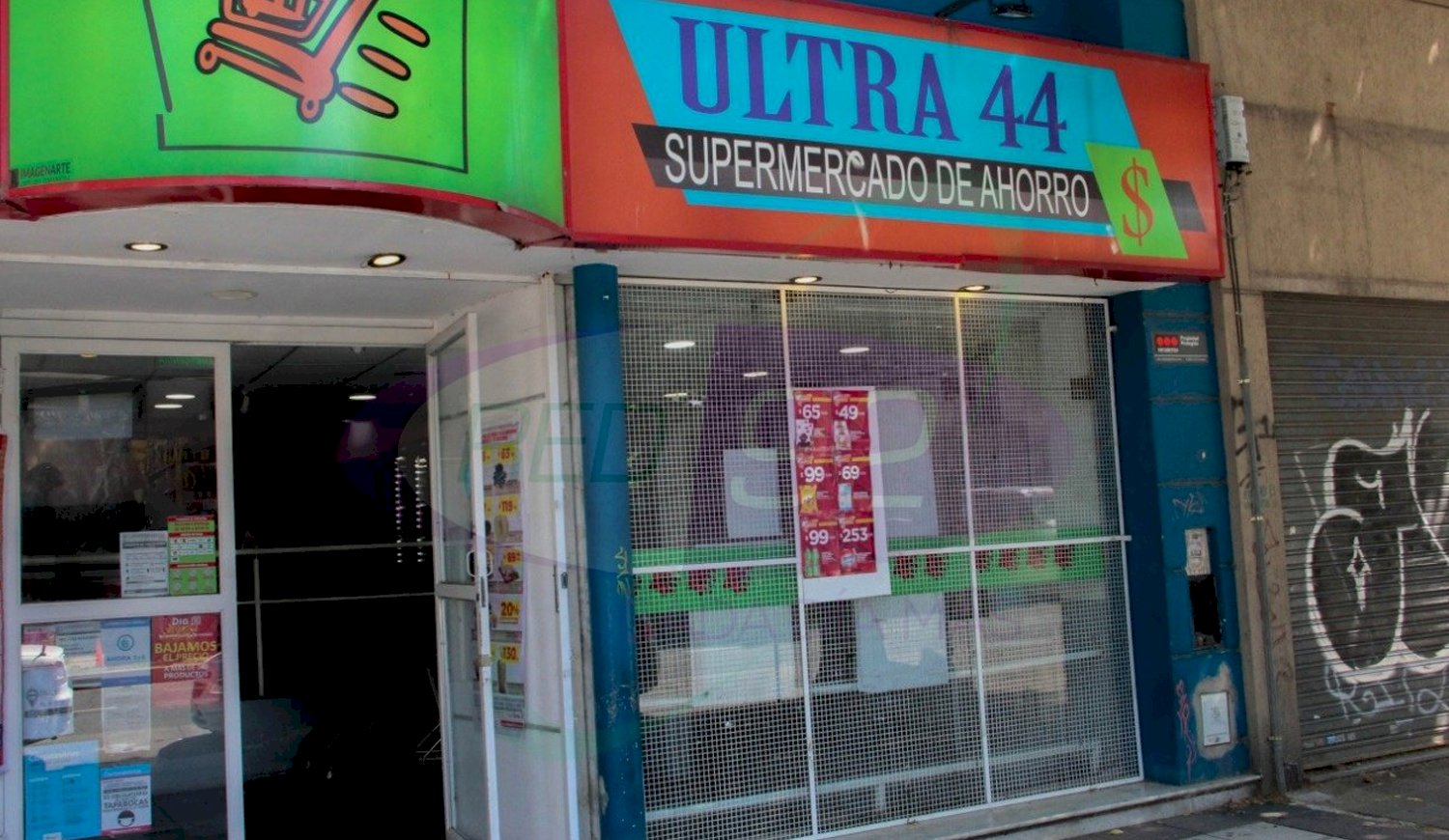 Una feroz pelea se desató en un supermercado cerca de Plaza Italia