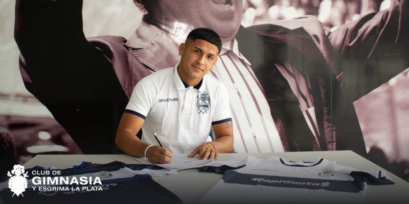 Cuatro juveniles firmaron su primer contrato profesional