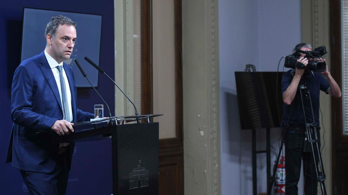 El Gobierno podría descontarles el día a los trabajadores que adhieran al paro del 24 de enero