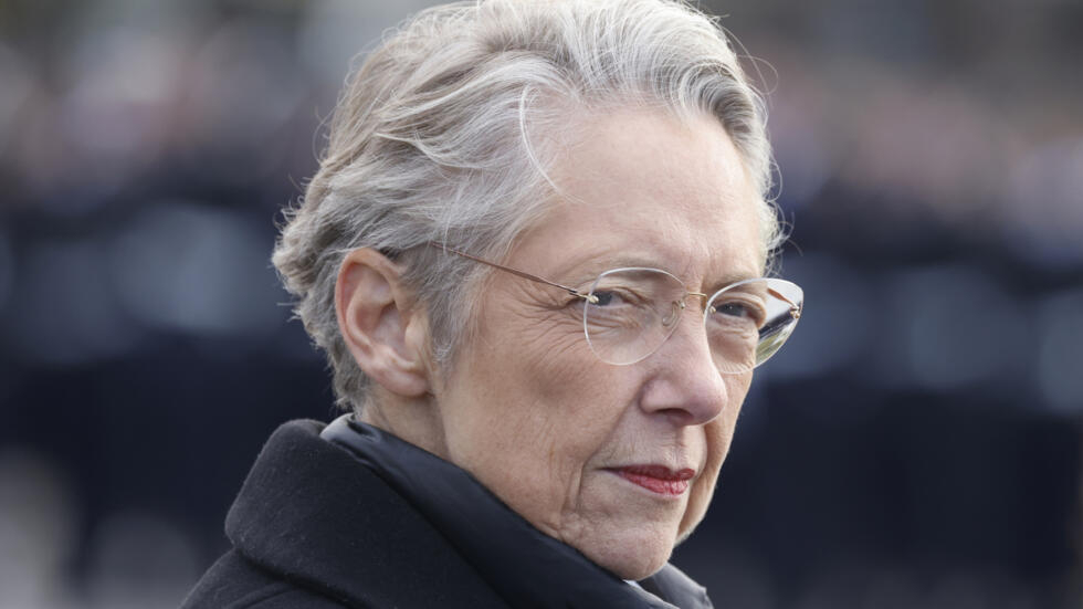 Renunció Élisabeth Borne, primera ministra de Francia