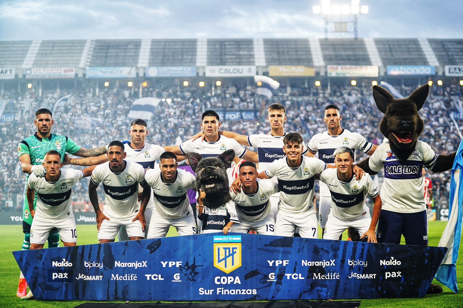 Gimnasia va por un triunfo necesario en el Bosque