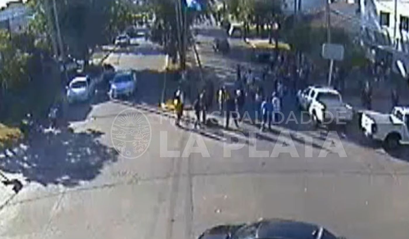El prófugo por vandalizar el biométrico de Los Hornos es familiar de uno de los condenados por el crimen de Cabezas