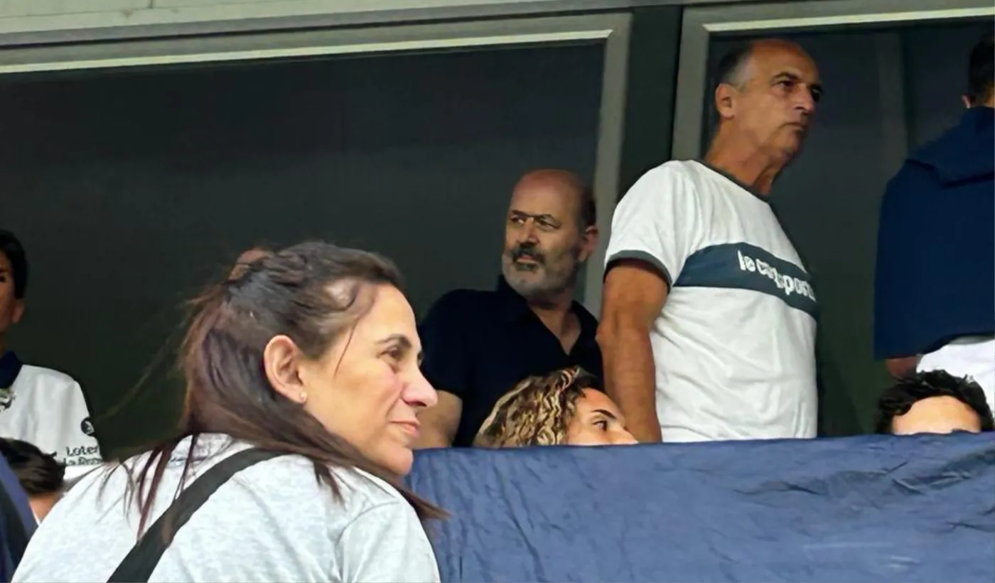 Federico Sturzenegger fue repudiado en el Bosque