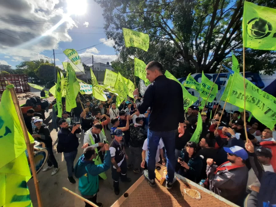 La UOCRA protestó frente a una empresa por las "malas condiciones laborales"
