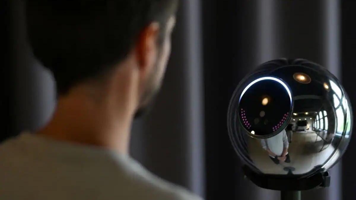 España prohíbe la lectura de iris, que ya se hace en Argentina