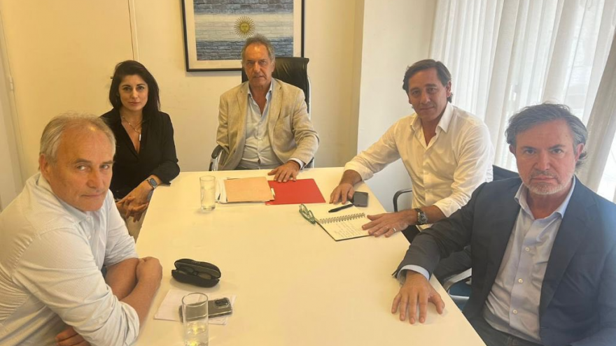 Garro buscará avanzar con la privatización de los clubes: tiene el aval de Scioli