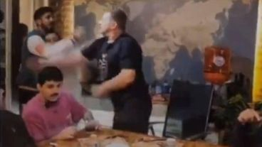 En medio de un stream, el Turco García se agarró a trompadas