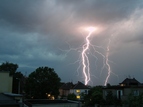 Cazadora de tormentas: la mirada de una experta de la UNLP en cuestiones climáticas