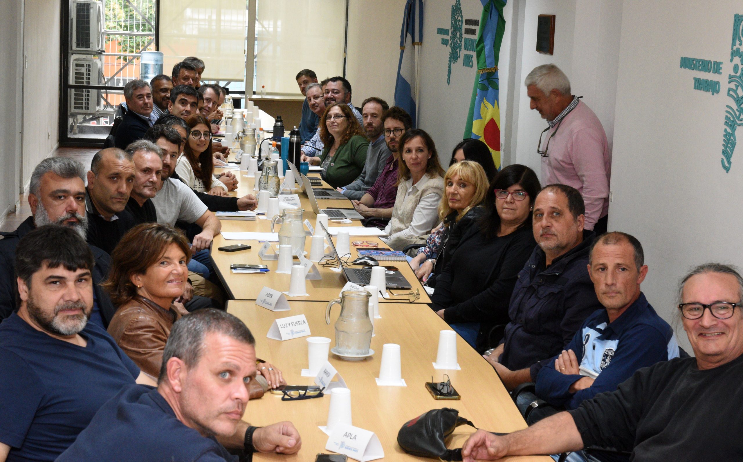 La Provincia y los estatales acordaron un nuevo aumento salarial en ...