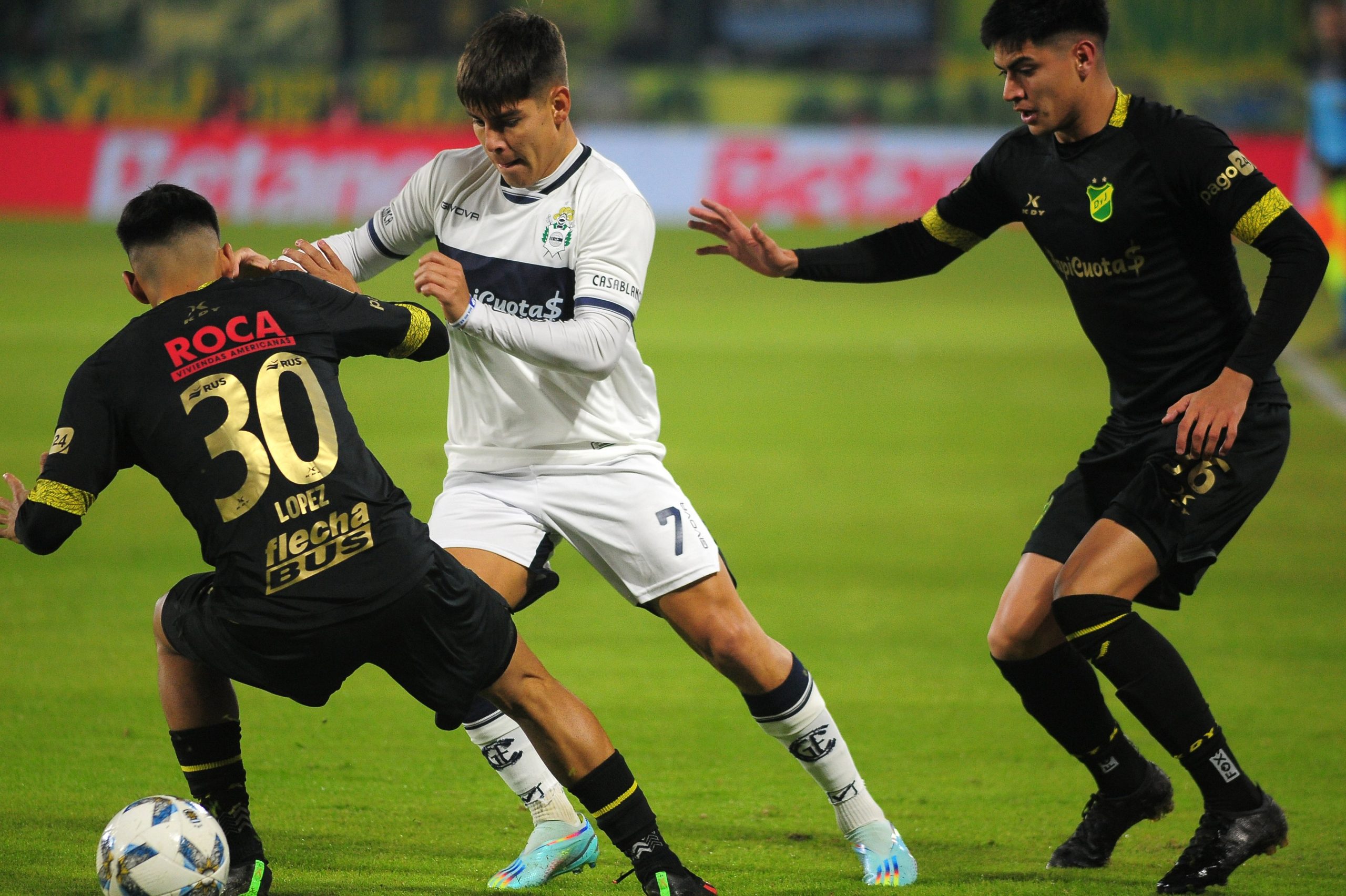 El Lobo igualó 1-1 con Defensa en Florencio Varela