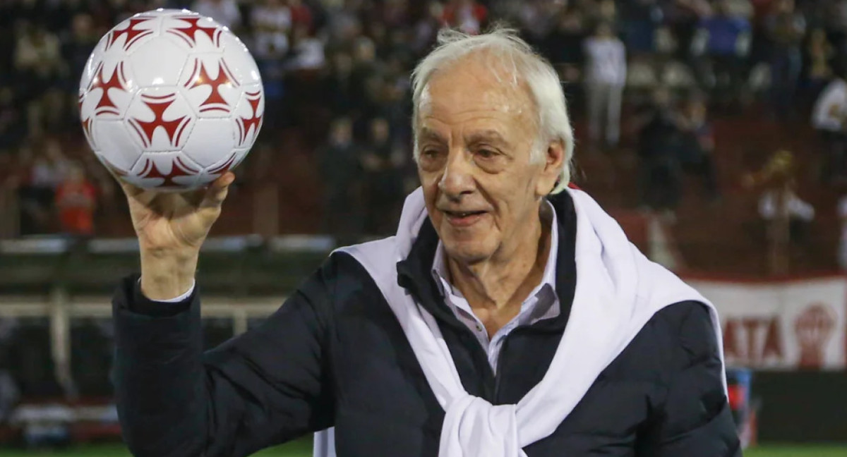 La Liga Profesional de Fútbol prepara un emotivo homenaje a César Luis Menotti