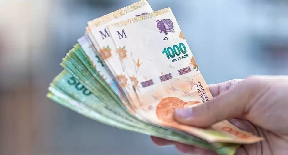 En los últimos seis meses el poder de compra de los salarios formales cayó un 15%