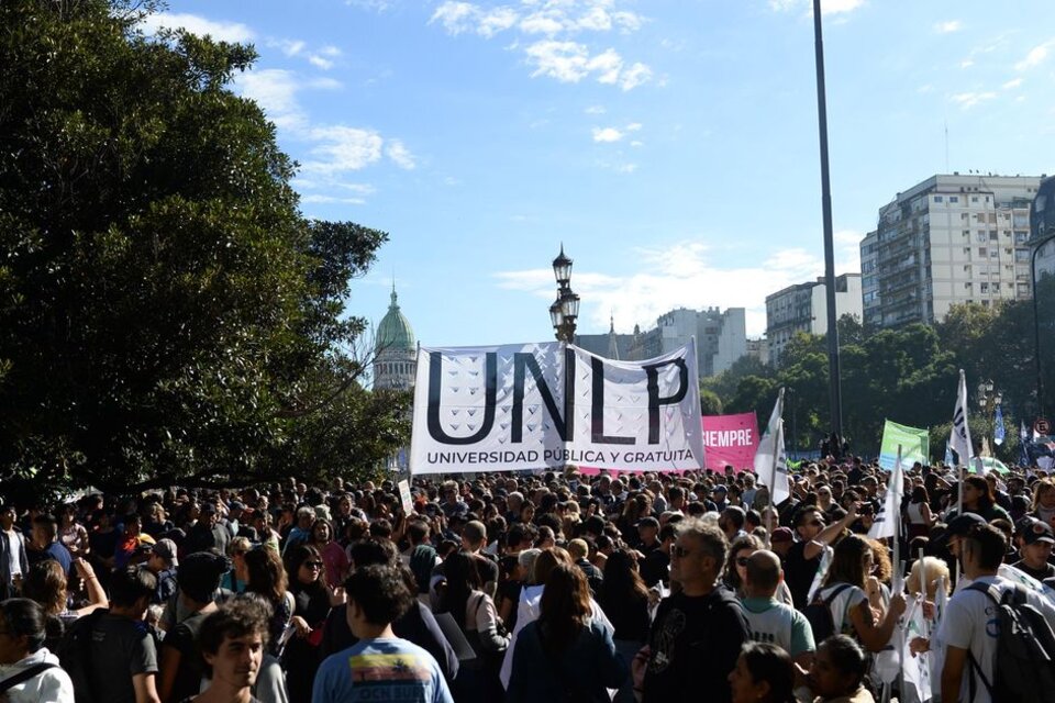 La UNLP sale a la calle en defensa de la educación pública