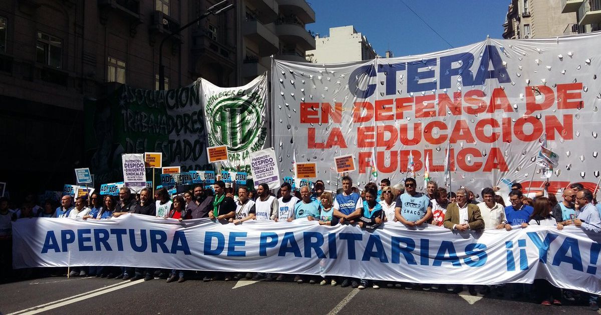 Fuerte adhesión al paro nacional docente contra el gobierno de Milei