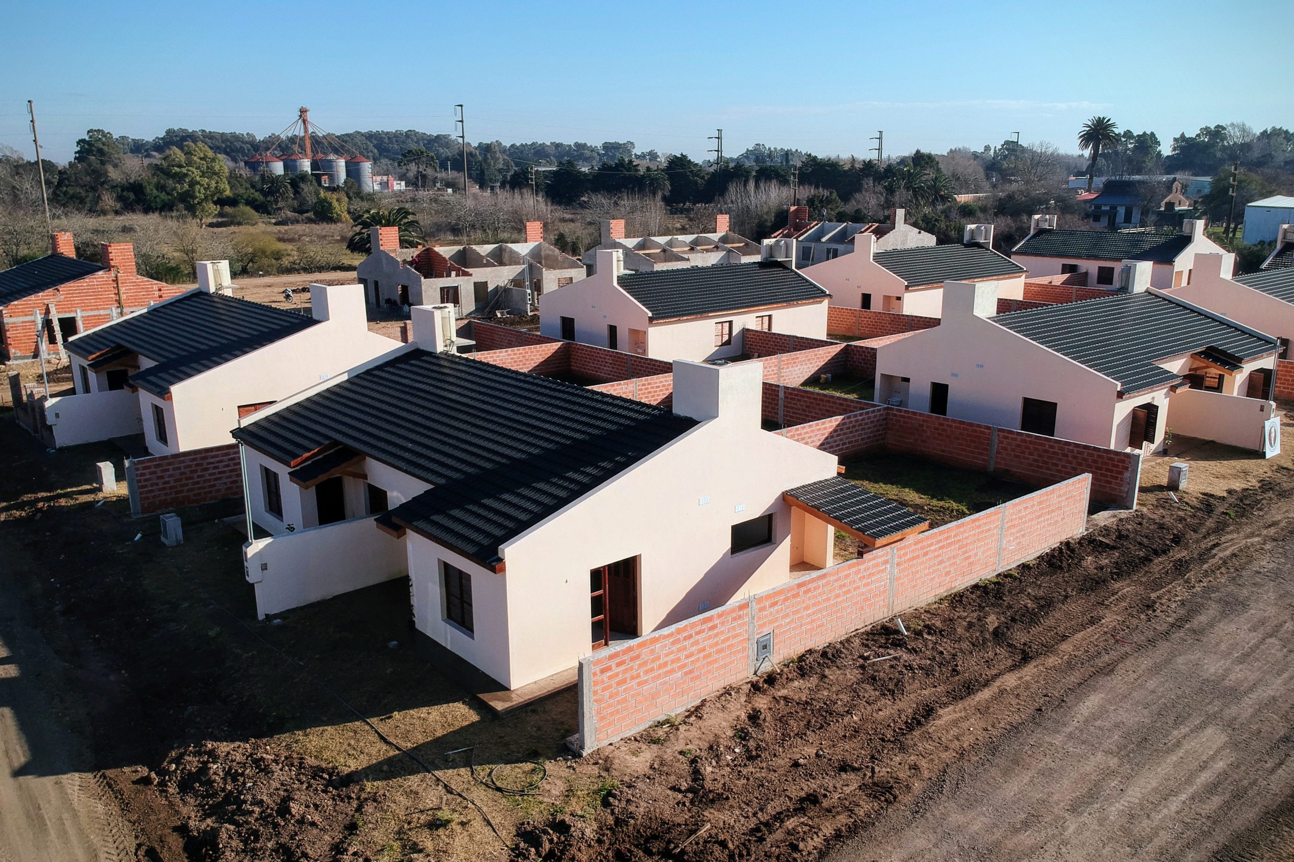 Kicillof entregó viviendas en Magdalena