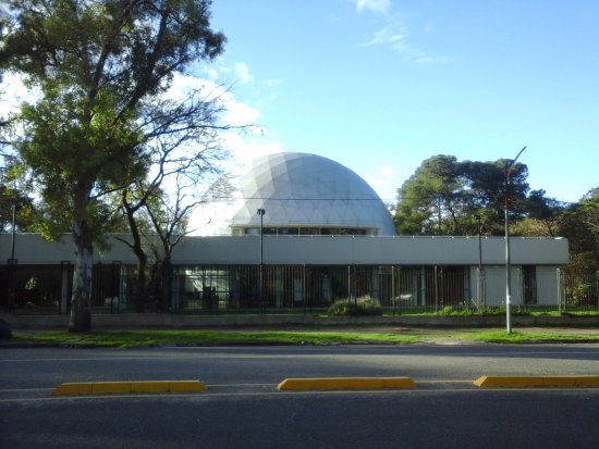 Vacaciones de invierno: el planetario ofrecerá un show para que los más chicos descubran los secretos del universo