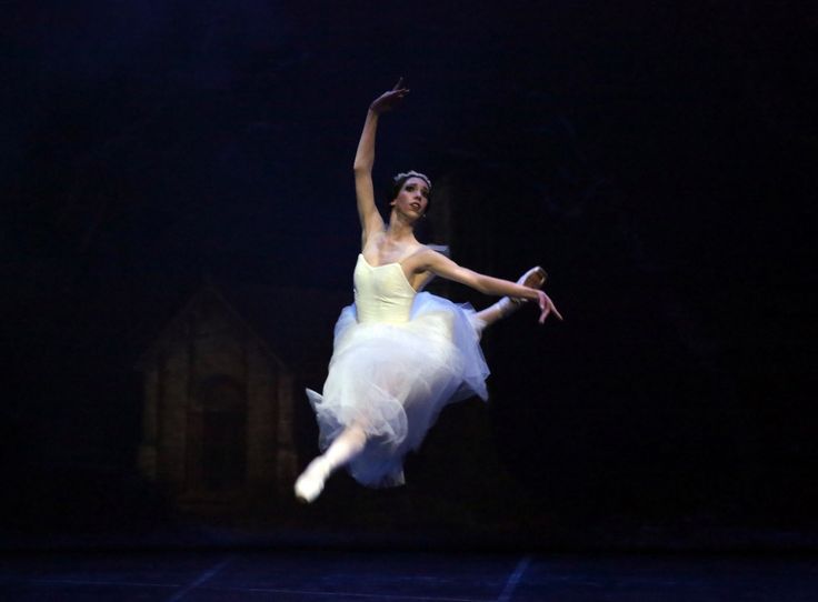 La Plata recibirá a María Celeste Losa para una clase magistral exclusiva de ballet
