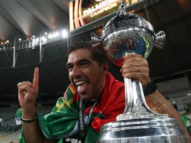 El DT de Palmeiras generó un escándalo en Brasil por un comentario machista