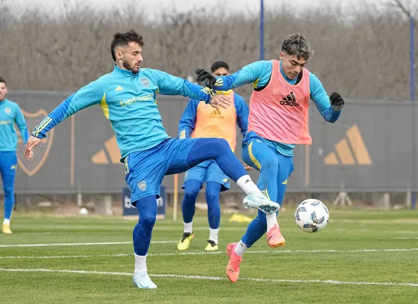 Un jugador de Boca sufrió una dura lesión y Diego Martínez suspendió la práctica