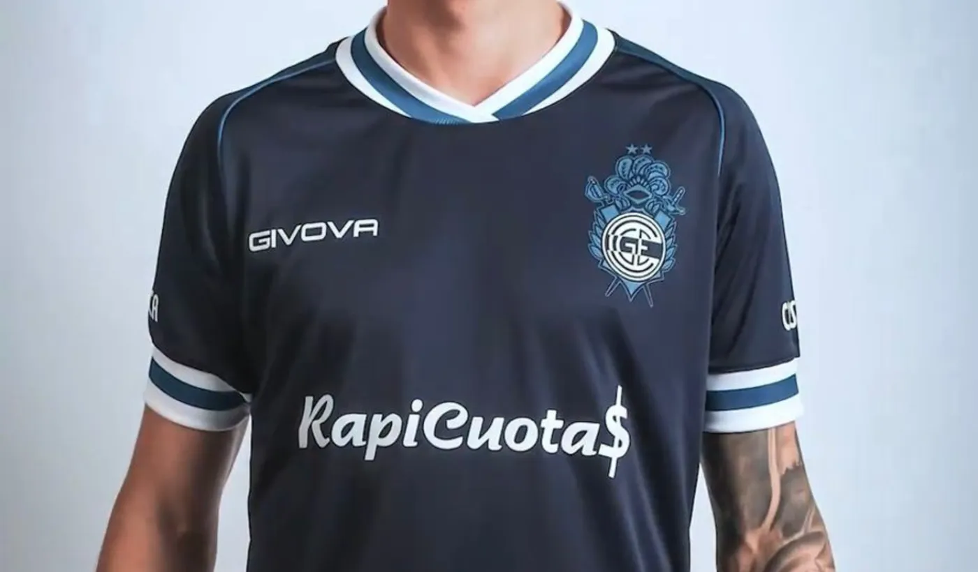 Gimnasia presentó su nueva camiseta alternativa con un toque de cumbia y suspenso