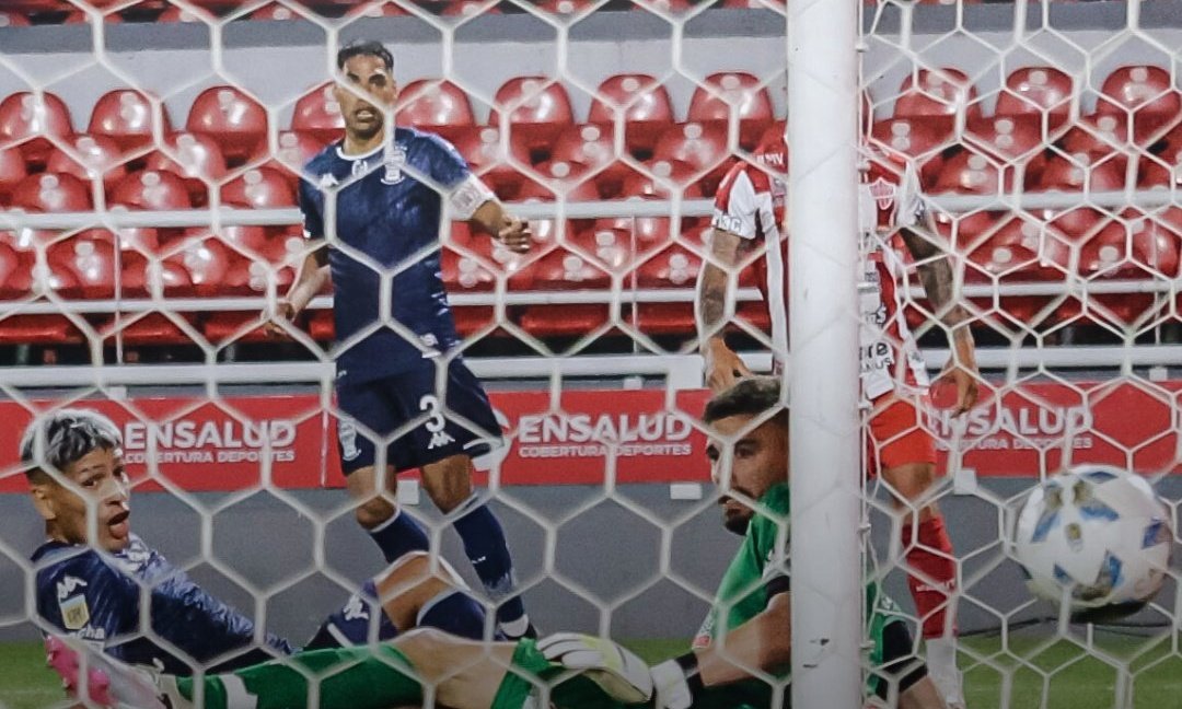 Huracán avanzó a semifinales de la Copa Argentina