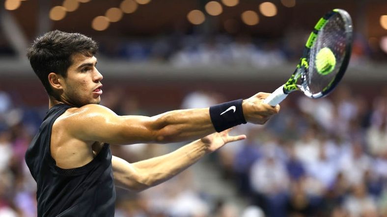 Carlos Alcaraz se enojó con la jueza de silla en su debut en el China Open