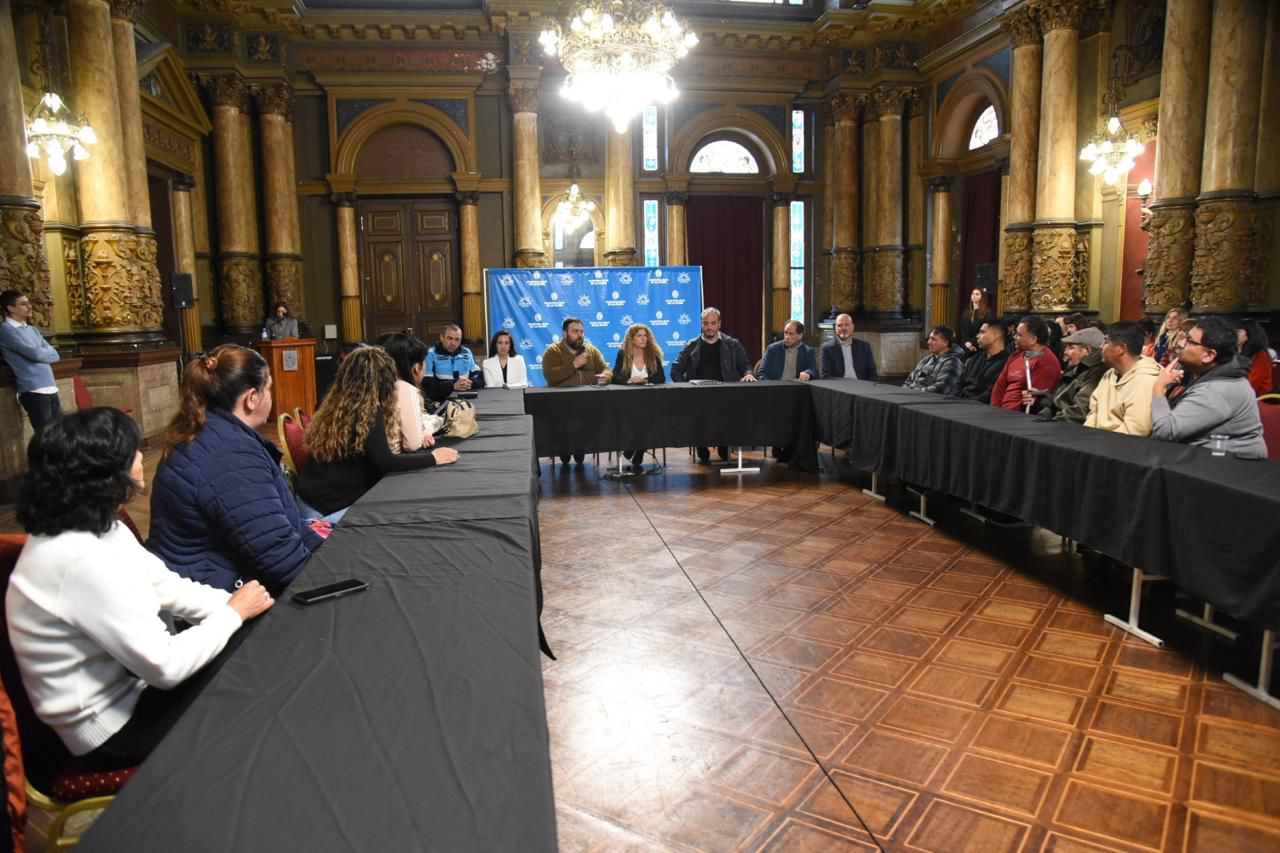La Plata: más vendedores ambulantes adhirieron al plan de reconversión de la venta ilegal