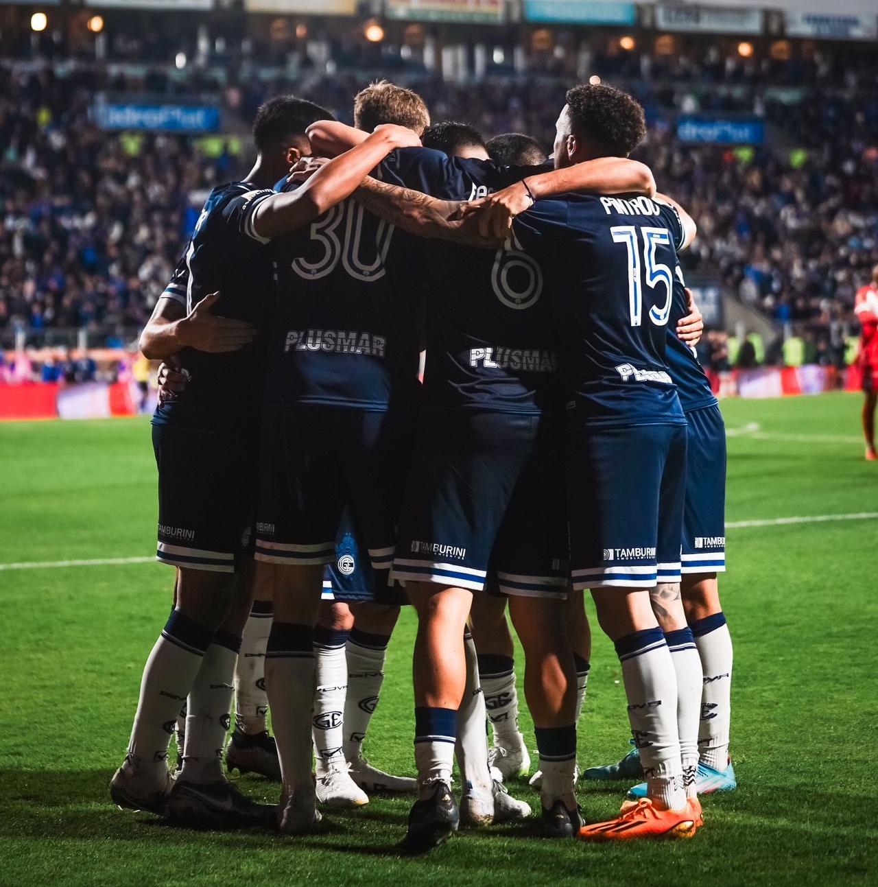 El Lobo lo hizo de nuevo: Gimnasia venció a Argentinos Juniors con un gol sobre la hora