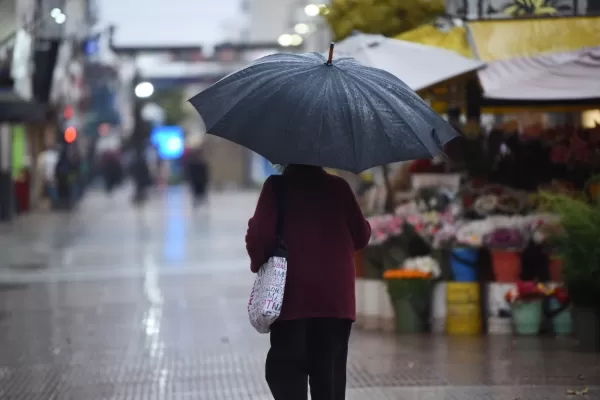 La Plata bajo nubes: el SMN anticipa lluvias y descenso de temperatura