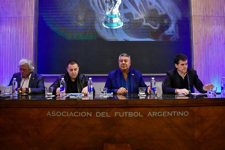 Levanten las copas, que sobran: la AFA confirmó que no habrá torneo en 2025