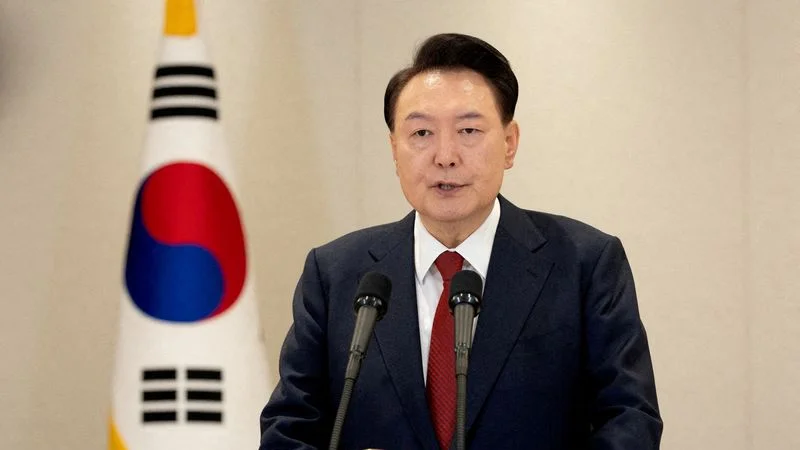 Corea del Sur: detienen al presidente destituido Yoon Suk-yeol y comparece ante la Fiscalía