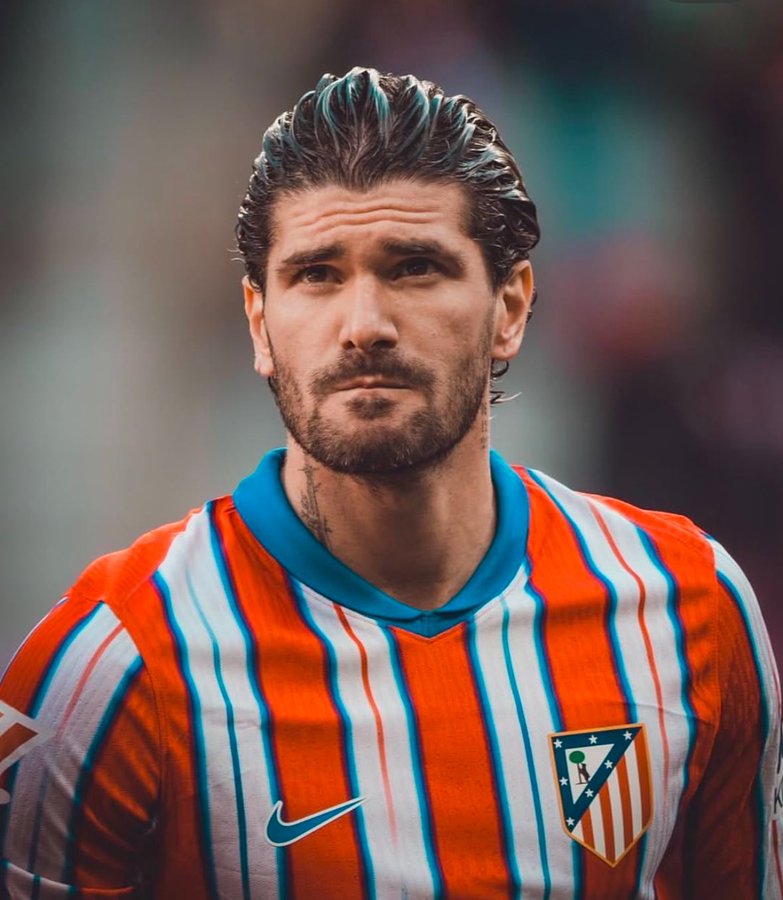 De Paul habló de su relación con Messi y Scaloni, y sorprendió con su pasión por la moda