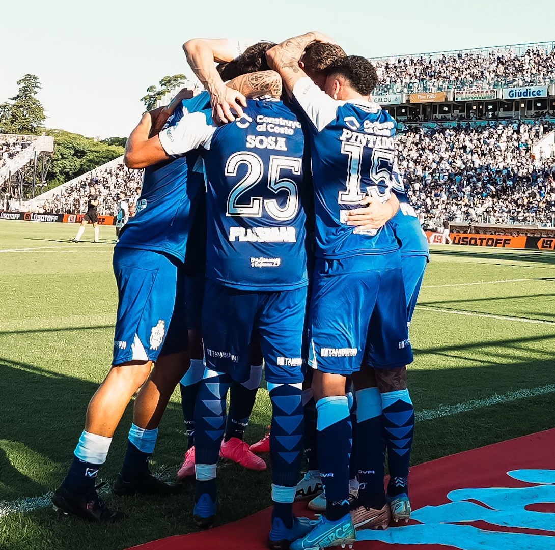 En un duro partido y con uno menos, Gimnasia se llevó la victoria en el Bosque