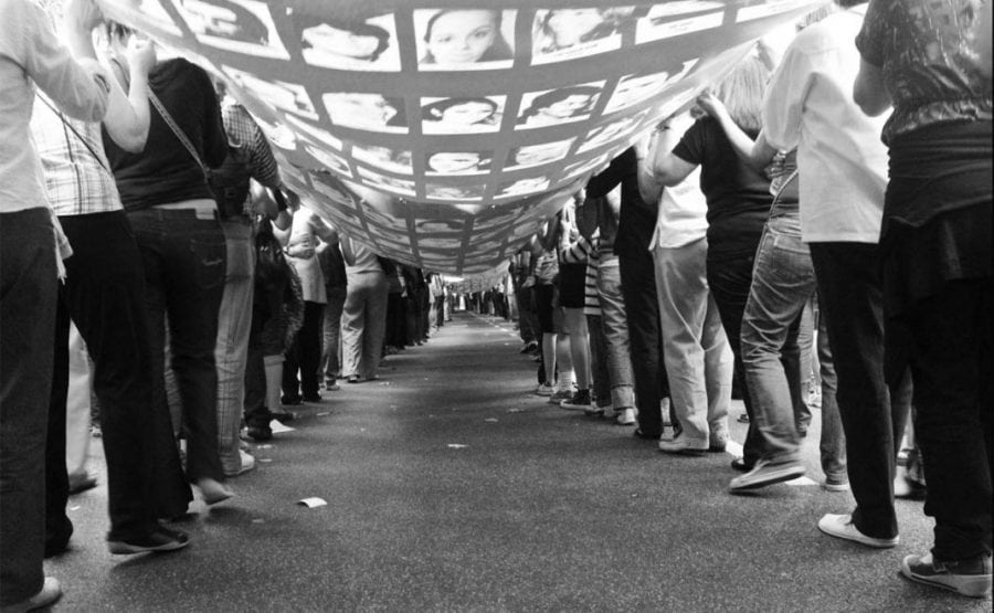 Paso a paso por la memoria: este sábado se realiza una nueva caminata en La Plata