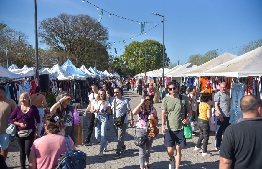 Música y moda circular: el Paseo de Compras Meridiano V despide marzo con un festival