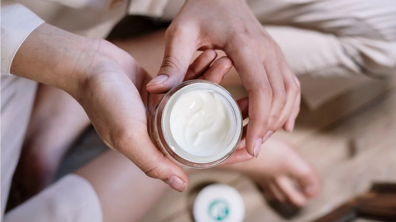 ANMAT prohíbe más de 90 productos cosméticos por riesgos a la salud