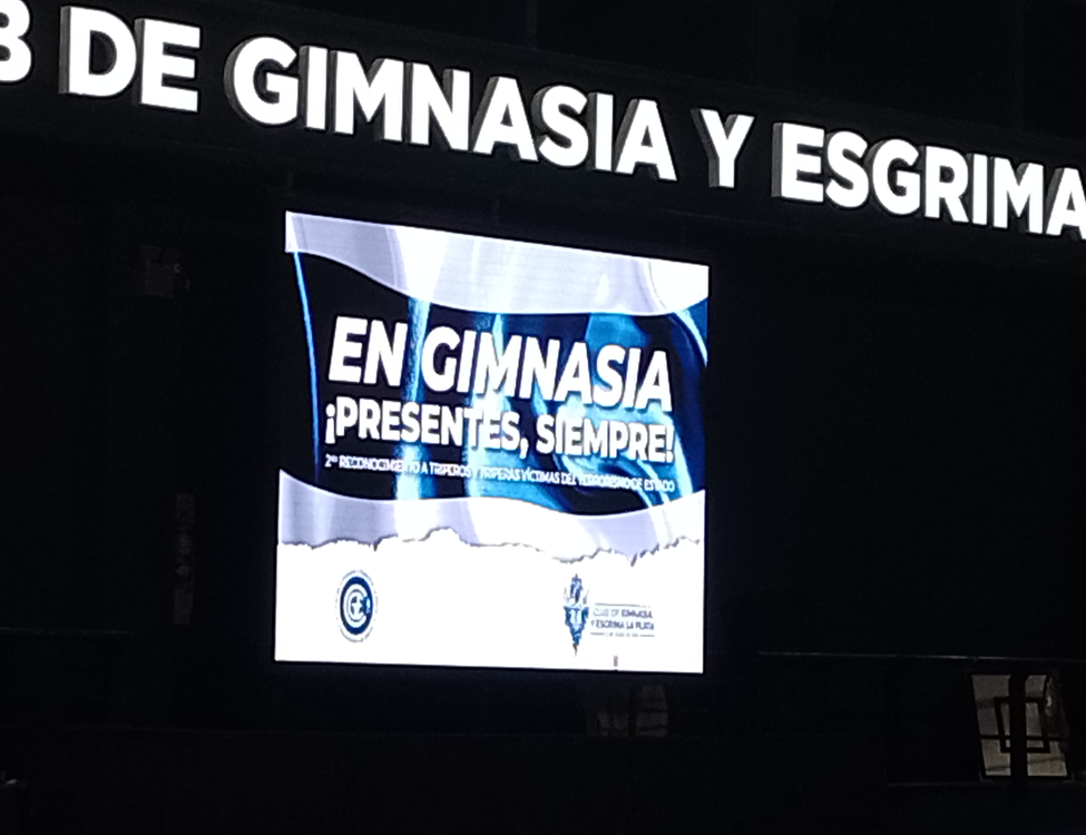 El Lobo reconoció una vez más a los hinchas y socios desaparecidos