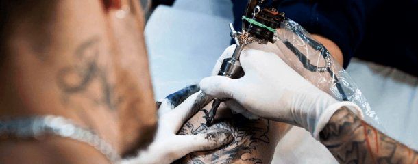 Si tenés estos tatuajes no vas a poder entrar a Estados Unidos
