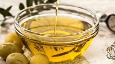 La ANMAT bajó productos del mercado: desde aceites ilegales hasta insumos quirúrgicos
