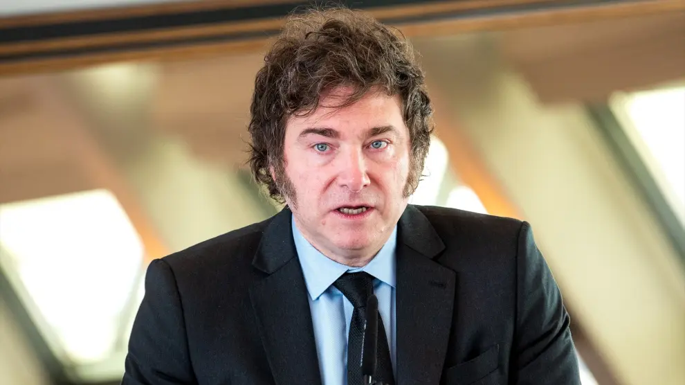 Cruce explosivo entre Javier Milei y Hernán Lacunza: "Te merecés una estadía en la Siberia"