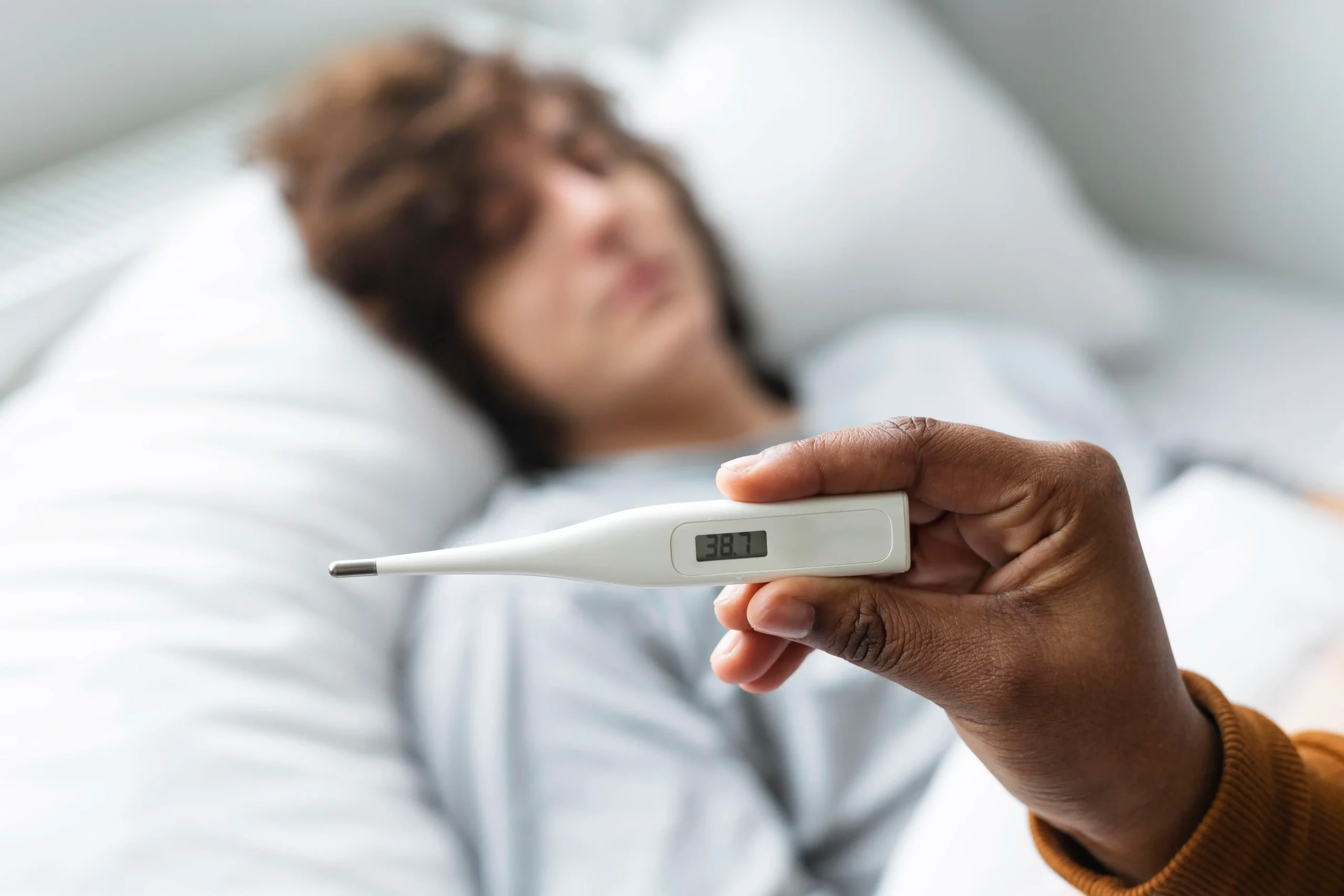 Misterioso brote de fiebre tifoidea genera alarma en Argentina: 10 casos confirmados y un fallecido