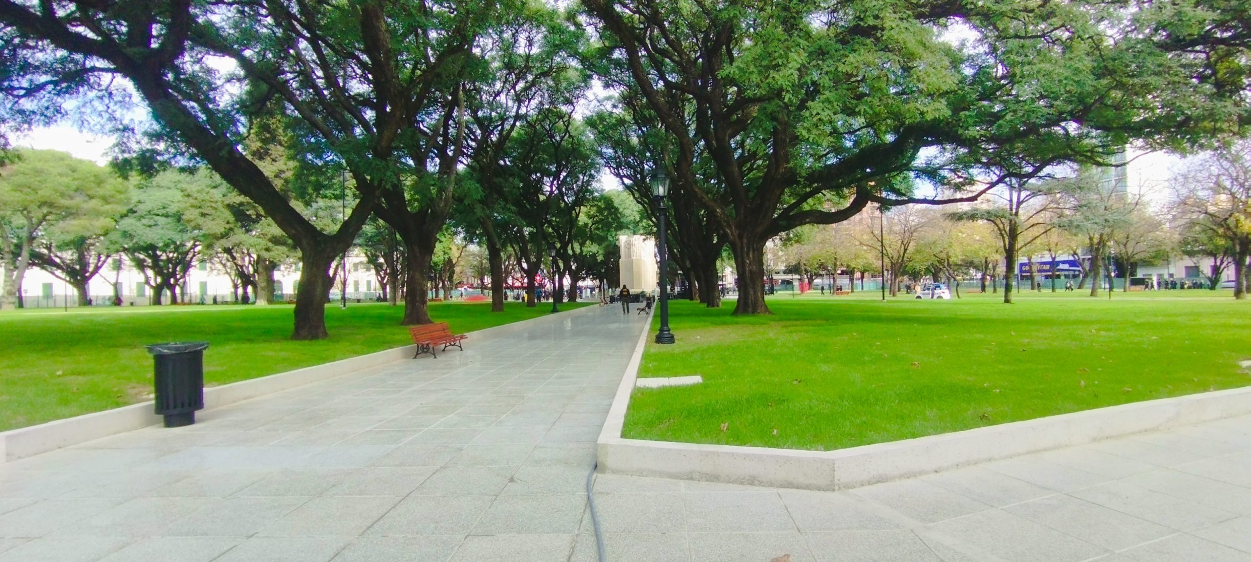Se inauguró la nueva Plaza Rocha: La Plata recupera otro espacio público y lo festeja a lo grande